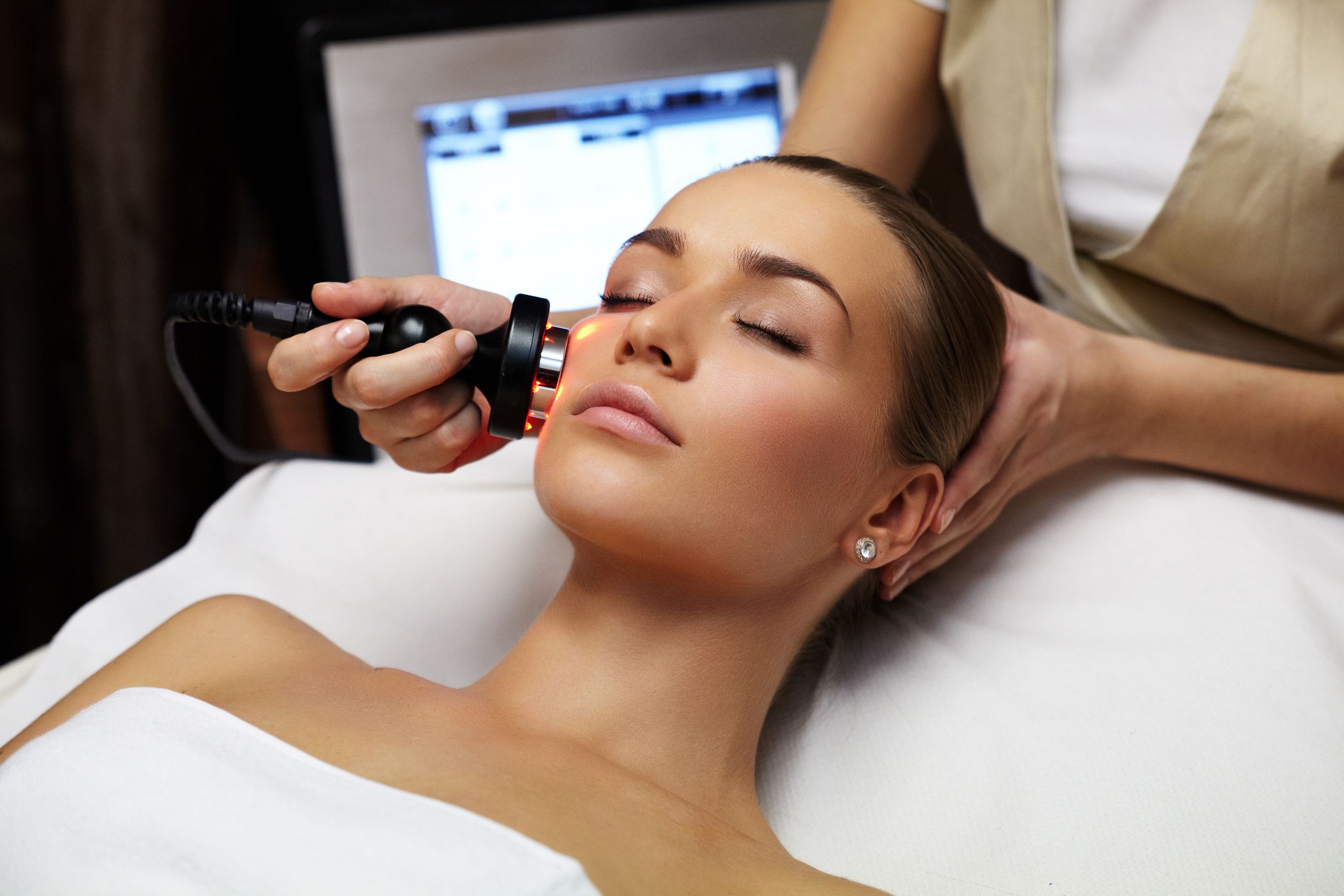 Why Facials And Chemical Peels Are Important, And How Theyre Different